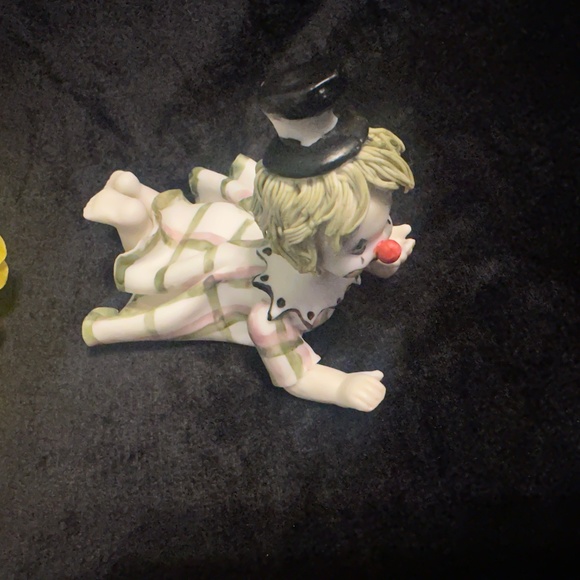 Vintage Porcelain Girl Clown by ARTE Collection - Picture 6 of 12